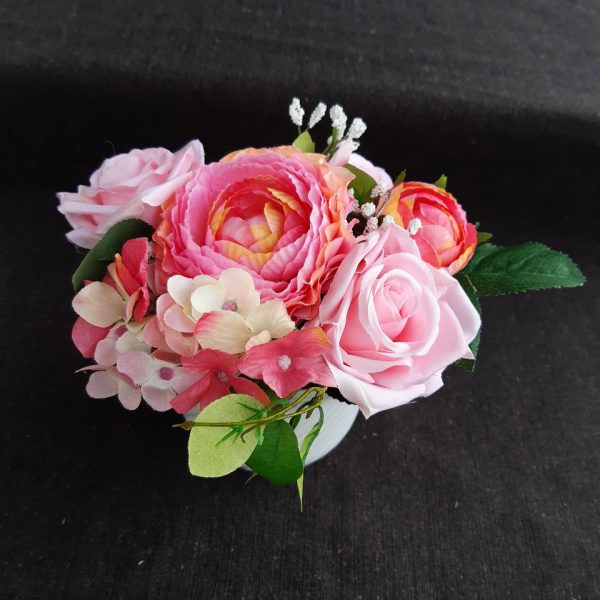 Bloemstukje met zijde bloemen - Afbeelding 4
