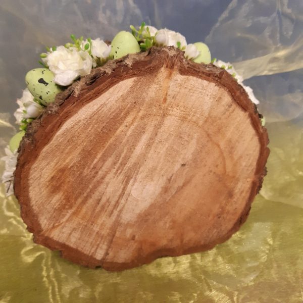 Paasstukje tussen hout