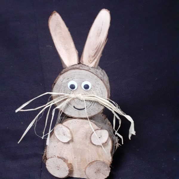 Paashaasje hout (+/- 17 cm)